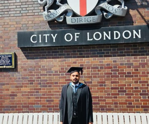 UOL graduates6